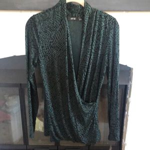 APT.9 green, animal print top. Size S.